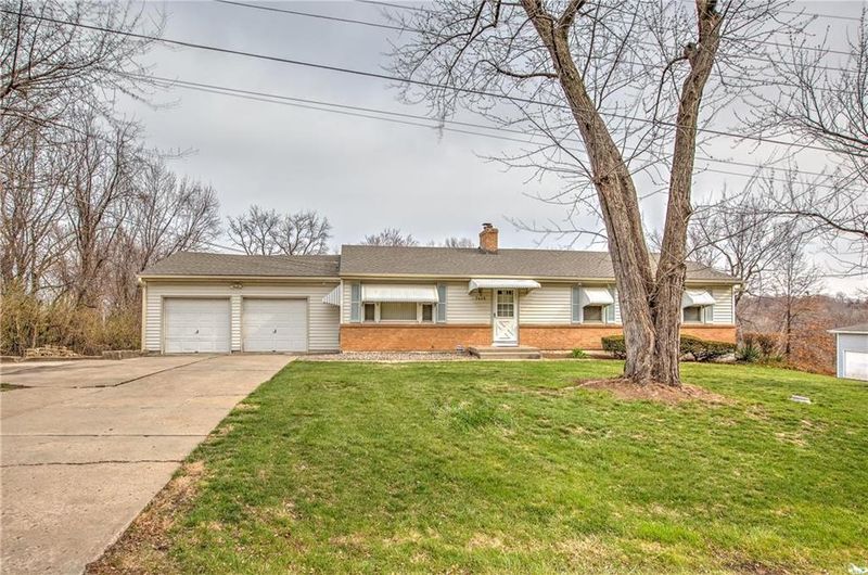 7420 E 57th St, Kansas City, MO 64129