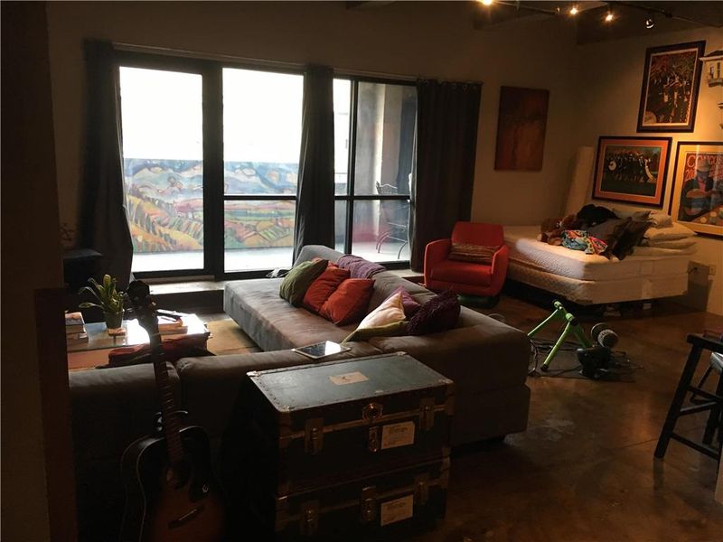 360 W Pershing Rd #160, Kansas City, MO 64108