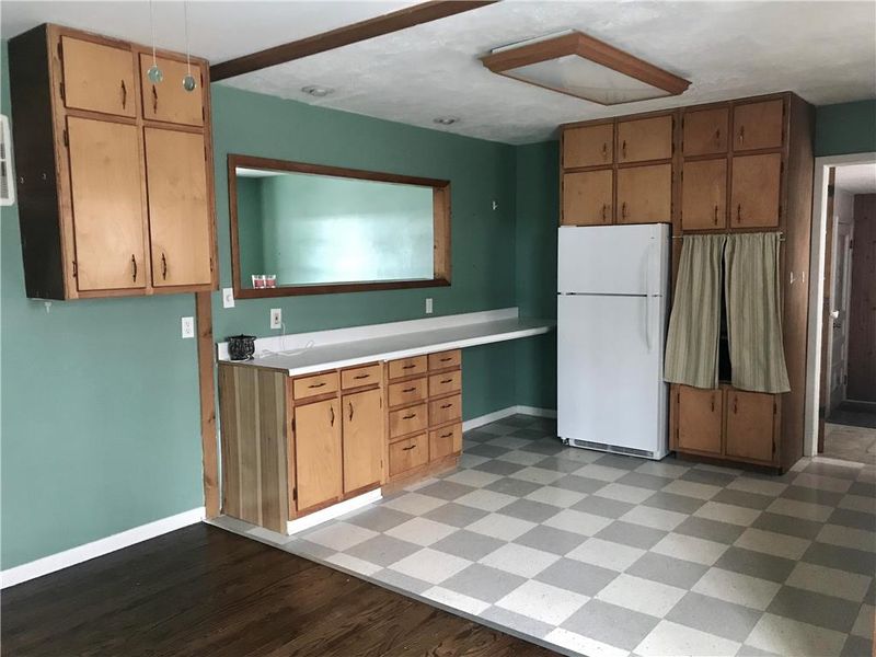 6723 Stearns St, Shawnee, KS 66203