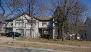 8912 W 77th St, Overland Park, KS 66204