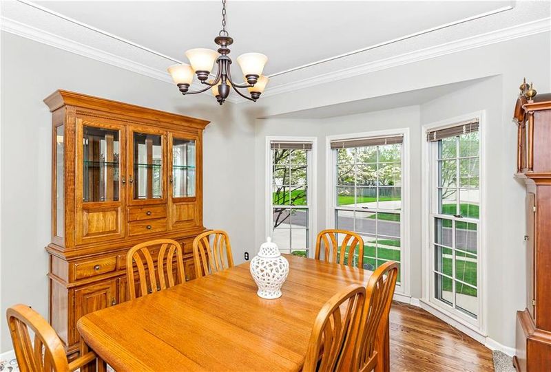 12724 England St, Overland Park, KS 66213