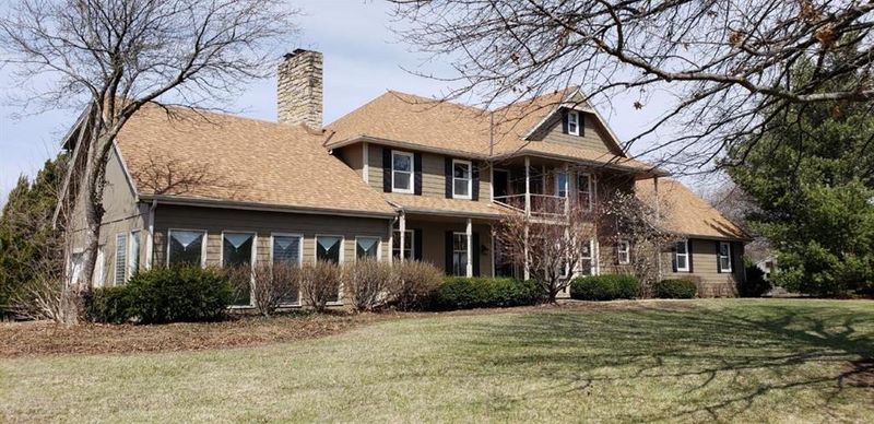 17850 Goddard St, Overland Park, KS 66221
