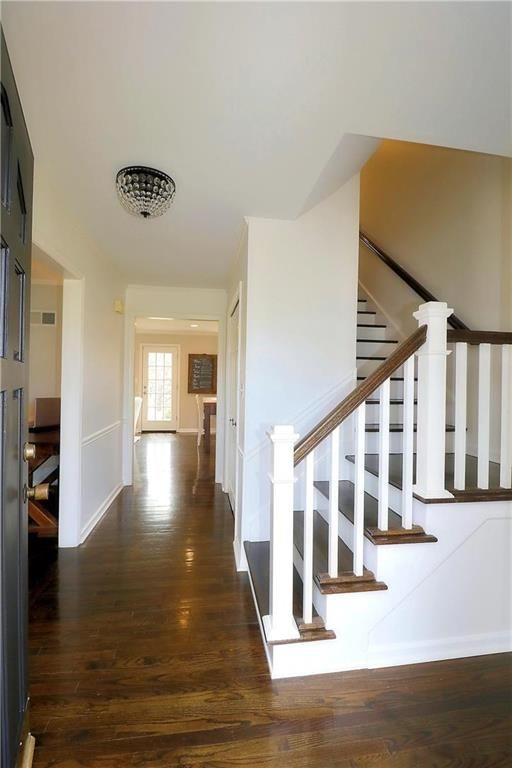 5341 W 100th Ter, Overland Park, KS 66207
