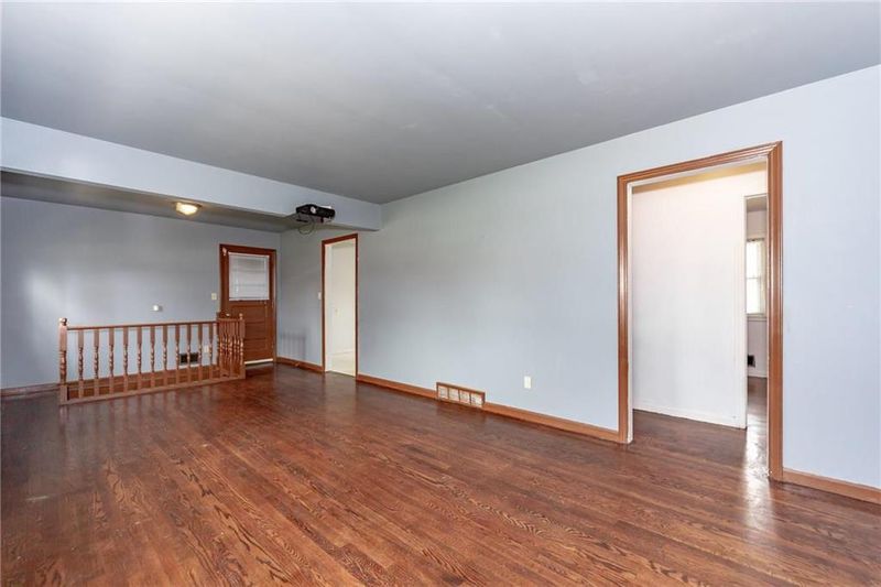 5229 Harvard Ave, Kansas City, MO 64133