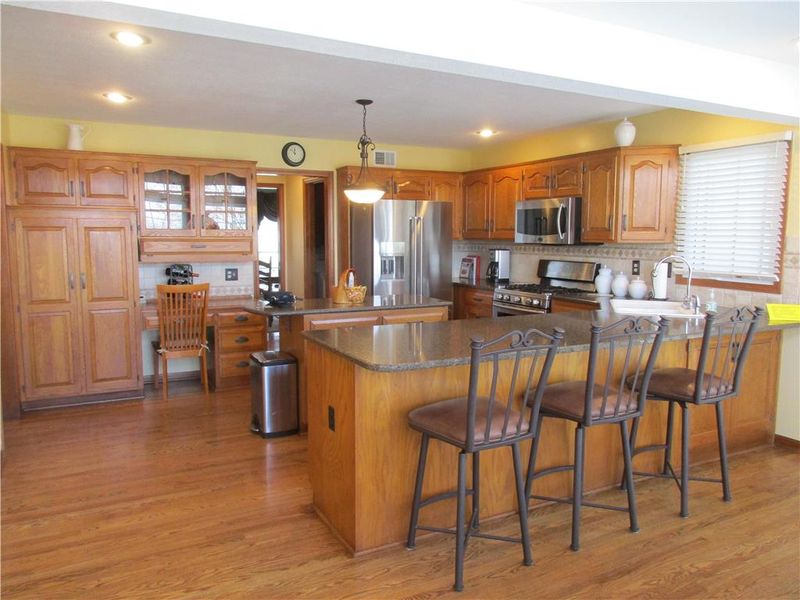 11313 S Rene St, Lenexa, KS 66215