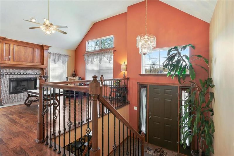 8424 W 77th St, Overland Park, KS 66207