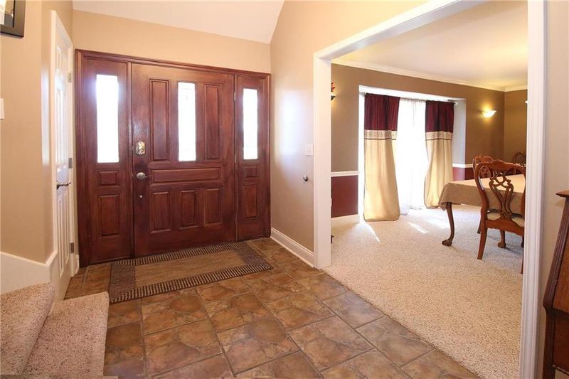 4706 NW 82nd St, Kansas City, MO 64151