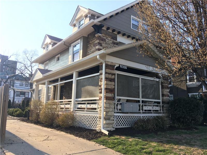 3830 Warwick Blvd, Kansas City, MO 64111