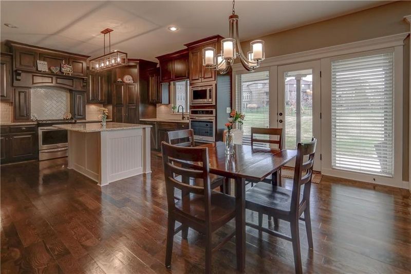 4519 N Verona Dr, Riverside, MO 64150