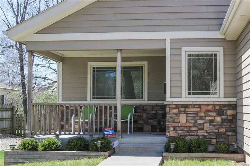 8404 Mercier St, Kansas City, MO 64114