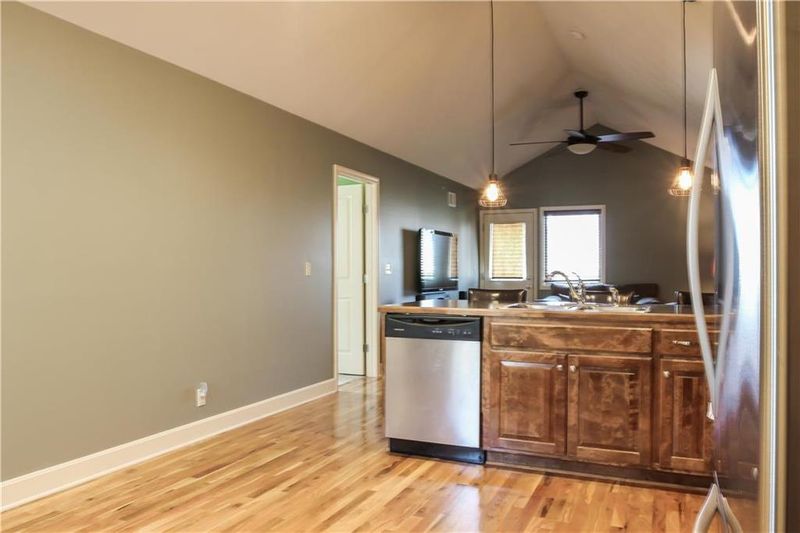 8404 Mercier St, Kansas City, MO 64114