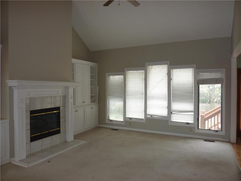12319 Ash Ln, Overland Park, KS 66209