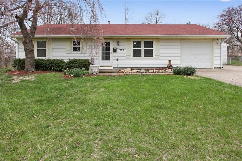 7308 E 105th St, Kansas City, MO 64134