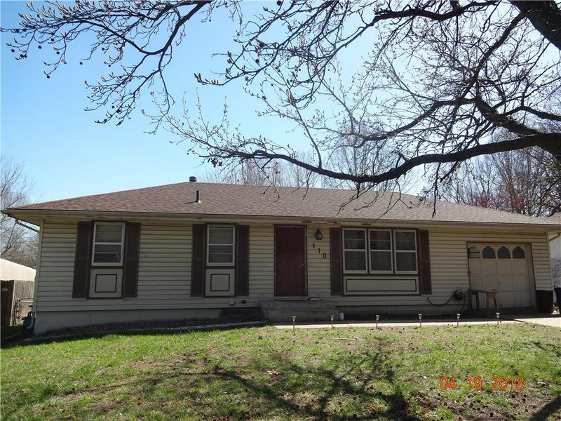 110 SW Moore Ct, Blue Springs, MO 64014