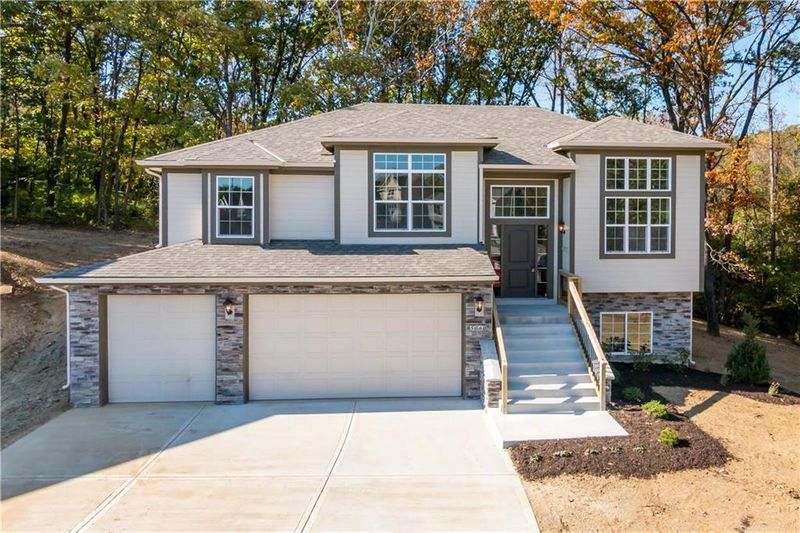 3204 NW 50th Ter, Riverside, MO 64150