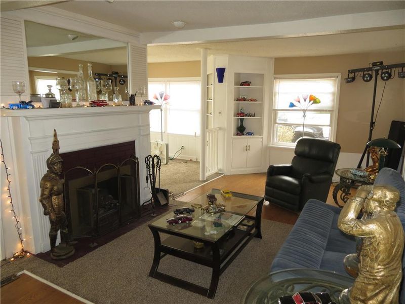 7525 Holmes Rd, Kansas City, MO 64131