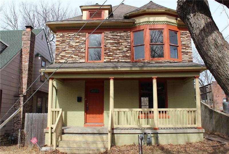 908 E 33rd St, Kansas City, MO 64109
