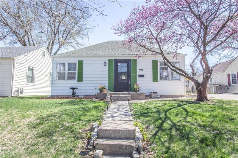 1237 E 25th Ave, North Kansas City, MO 64116
