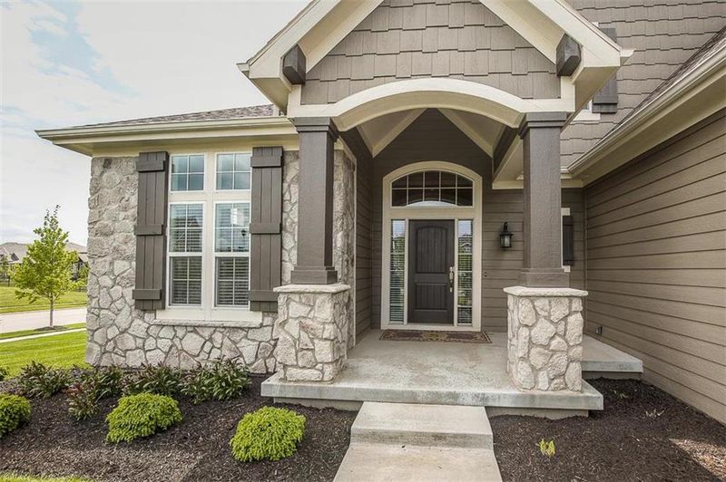 11403 W 166th Ter, Overland Park, KS 66062