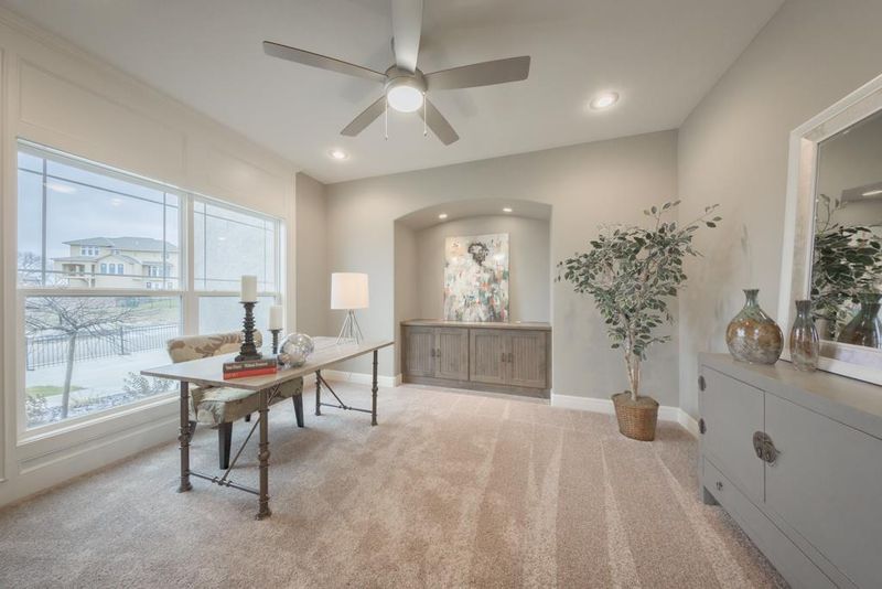 6708 Apache Dr, Shawnee, KS 66226