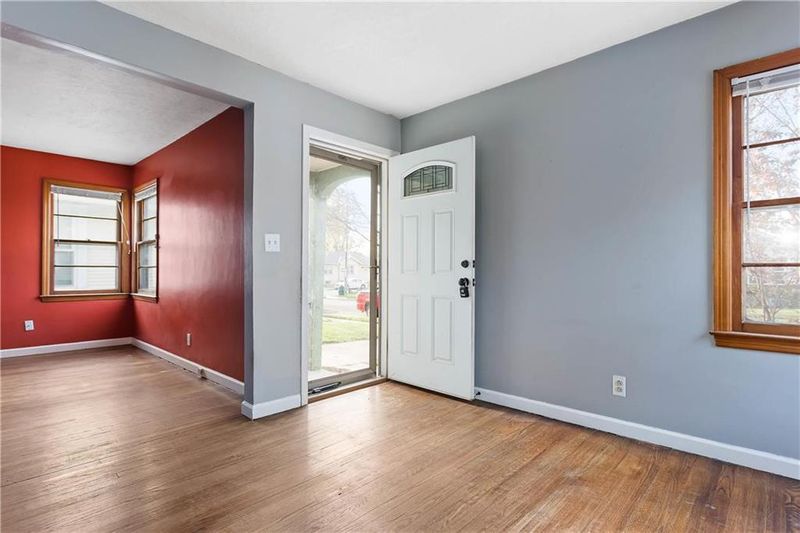 1030 E 22nd Ave, Kansas City, MO 64116