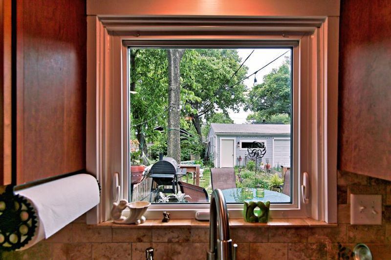 5907 Holmes St, Kansas City, MO 64110