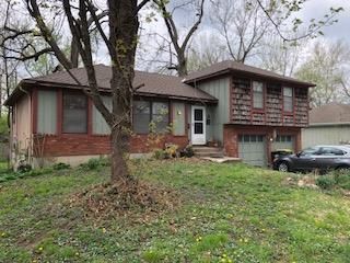 7911 W 79th St, Overland Park, KS 66204