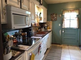 7911 W 79th St, Overland Park, KS 66204