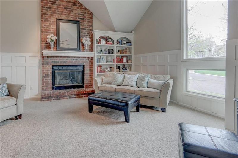 10584 Haskins St, Overland Park, KS 66215