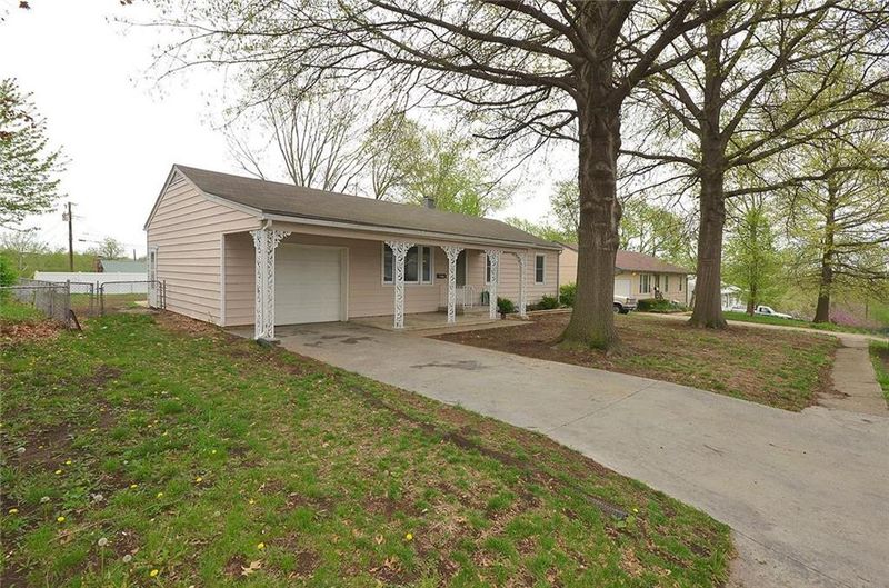 618 Reed St, Liberty, MO 64068