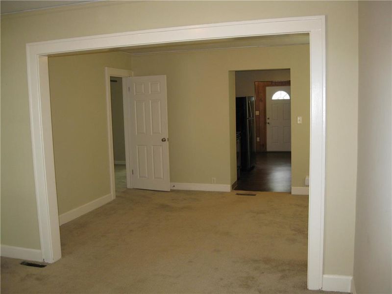 1021 E 22nd Ave, Kansas City, MO 64116