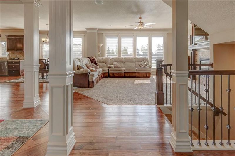 4209 SE Trotter Dr, Lee's Summit, MO 64082