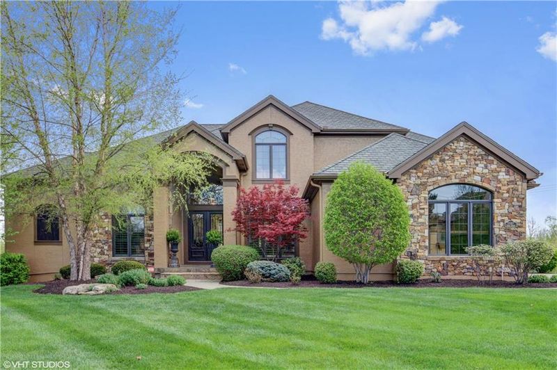 15317 Perry St, Overland Park, KS 66221
