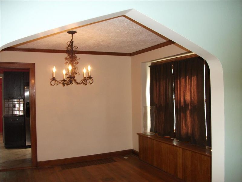 22 E 79th Ter, Kansas City, MO 64114