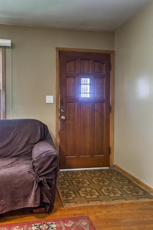 9213 E 52nd St, Kansas City, MO 64133