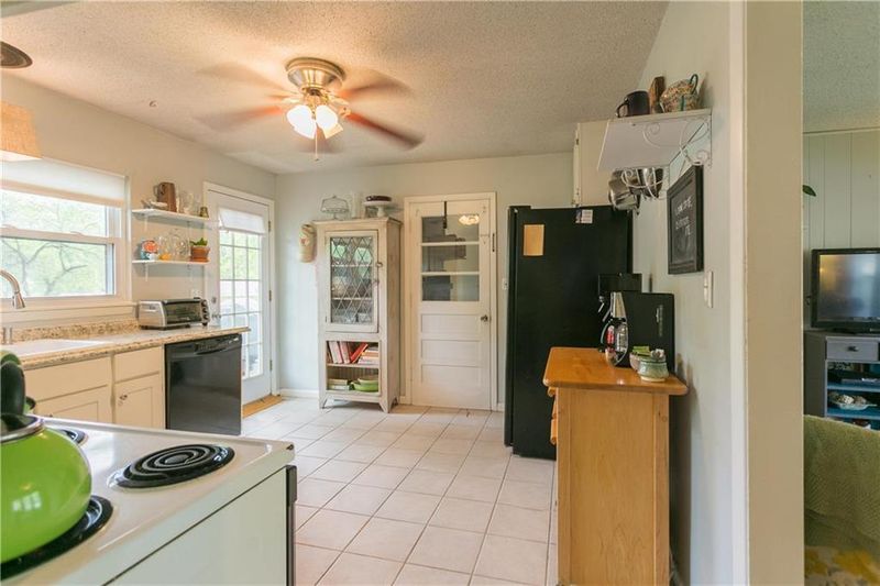 4605 E 114th Ter, Kansas City, MO 64137