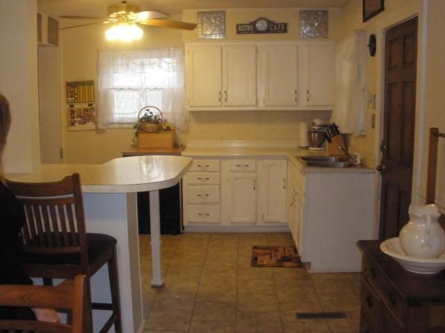 2606 Union St, St Joseph, MO 64506