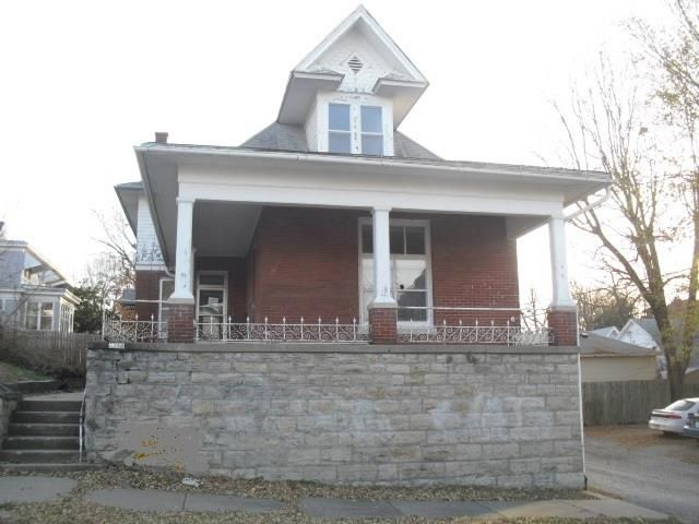 2214-2 Union St, St Joseph, MO 64506