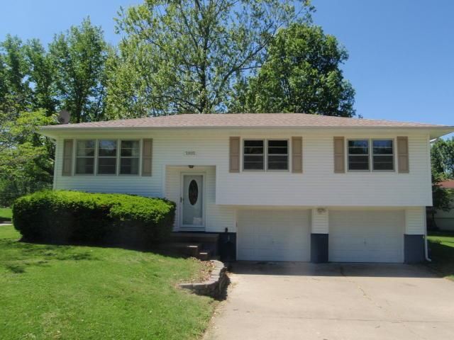 2802 S 33 Ter, St Joseph, MO 64503