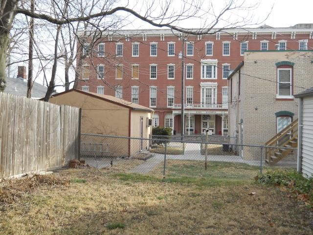 1115 S 12th, St Joseph, MO 64503