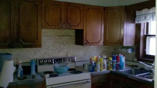 109 N 8 St, Savannah, MO 64485