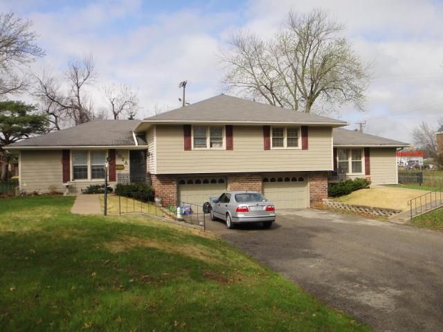 102 Winston Pl, St Joseph, MO 64506