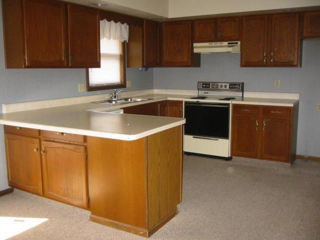 1802 Buckingham, St Joseph, MO 64506