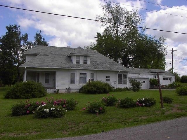 2405 Ashland Ave, St Joseph, MO 64506