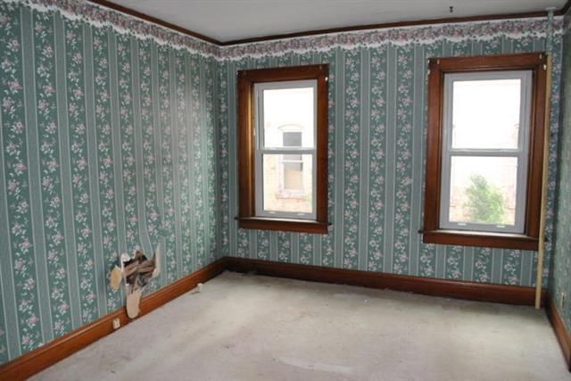 814 N 9th St, St Joseph, MO 64501