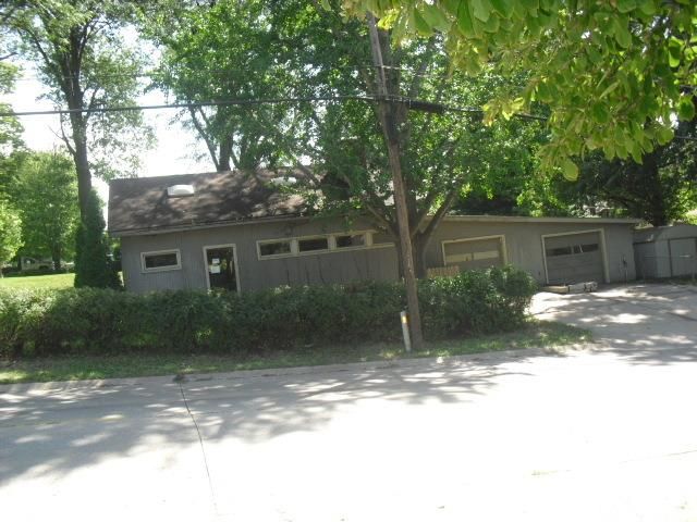 2126 N 32 St, St Joseph, MO 64506