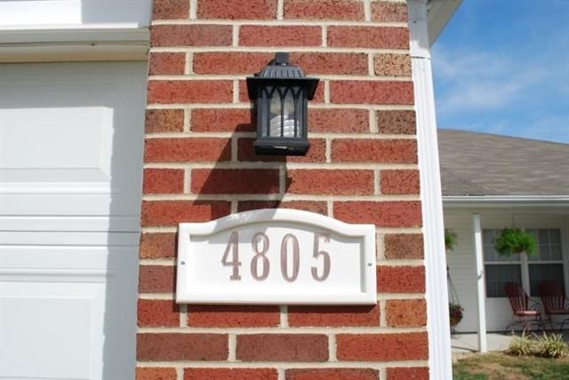 4805 Natchez Dr, St Joseph, MO 64506