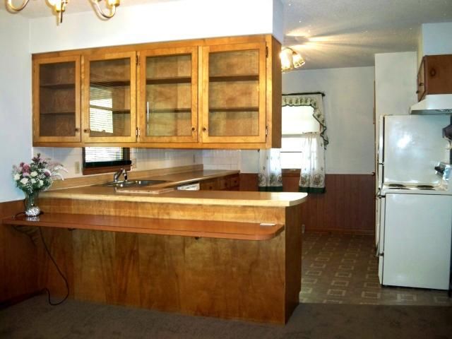 4417 Douglas, St Joseph, MO 64506
