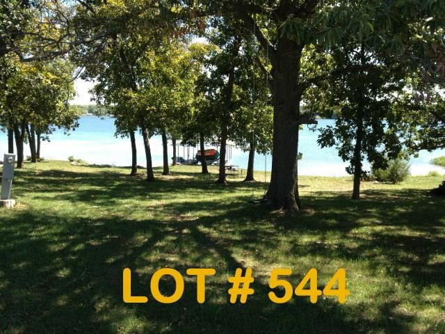 Lakeside Point, Gallatin, MO 64640