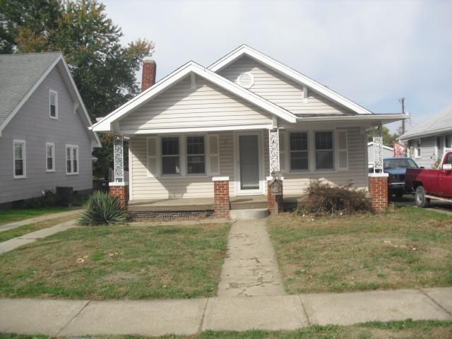 1332 S 24th St, St Joseph, MO 64507